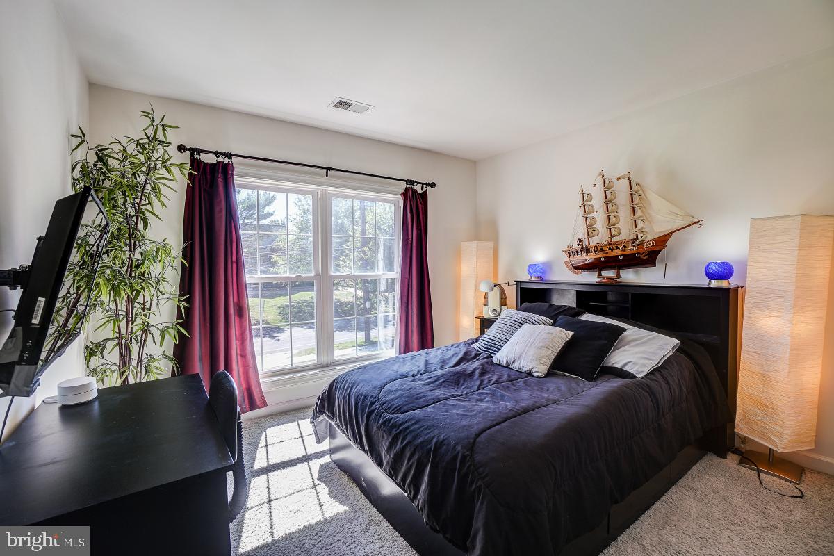 HOYLES MILL VILLAGE - Residential