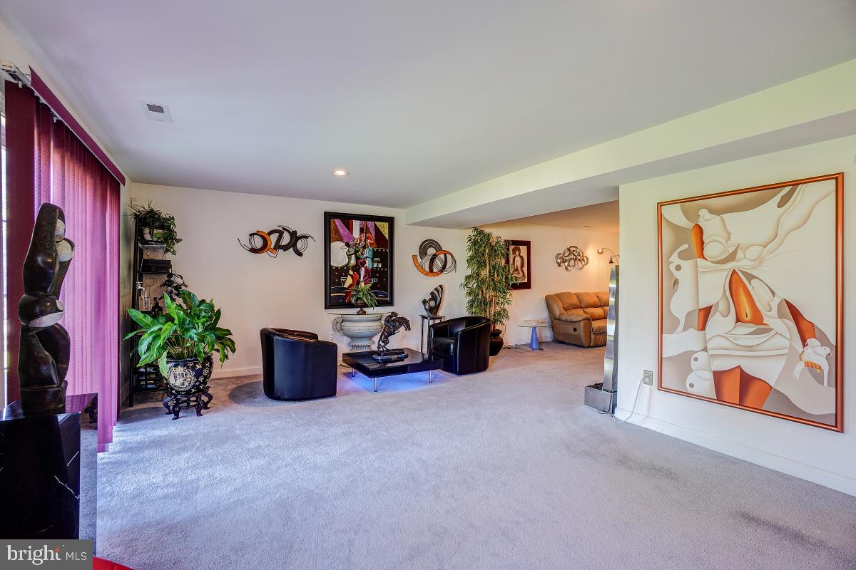 HOYLES MILL VILLAGE - Residential