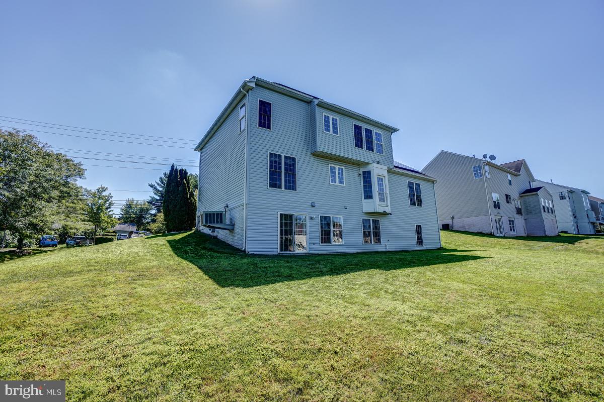 HOYLES MILL VILLAGE - Residential