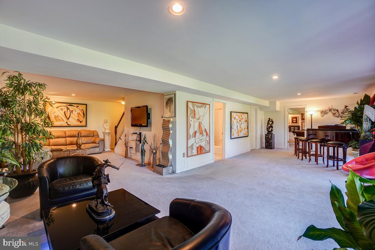 HOYLES MILL VILLAGE - Residential