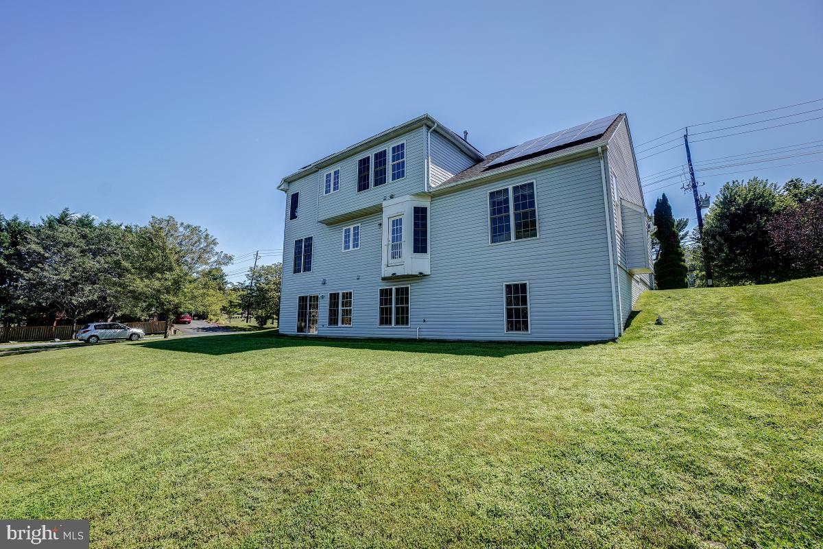 HOYLES MILL VILLAGE - Residential