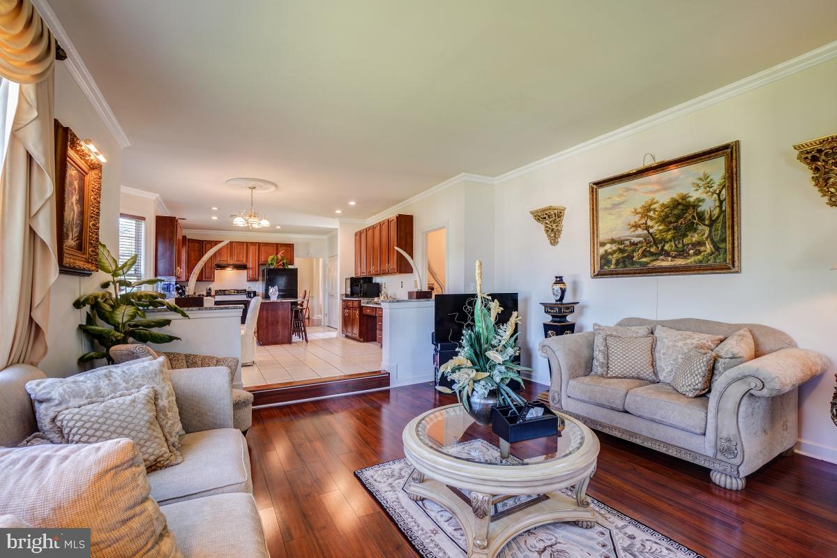 HOYLES MILL VILLAGE - Residential