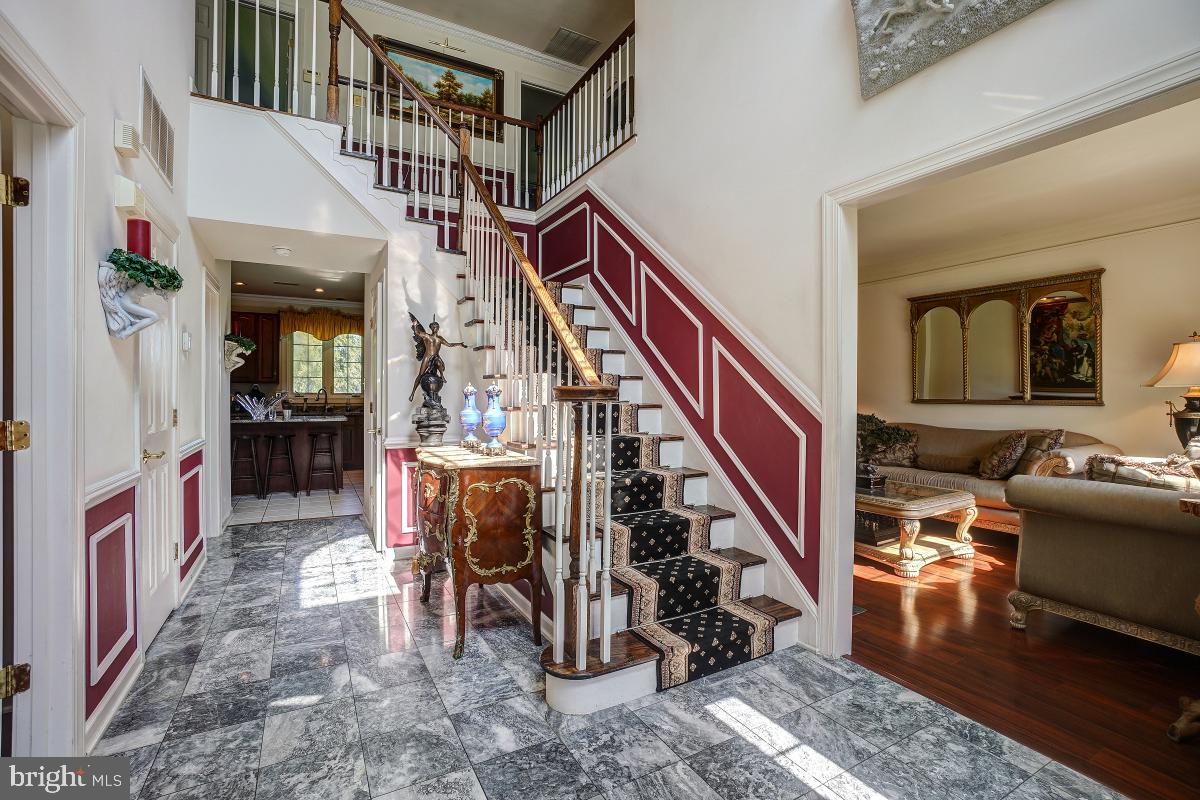 HOYLES MILL VILLAGE - Residential