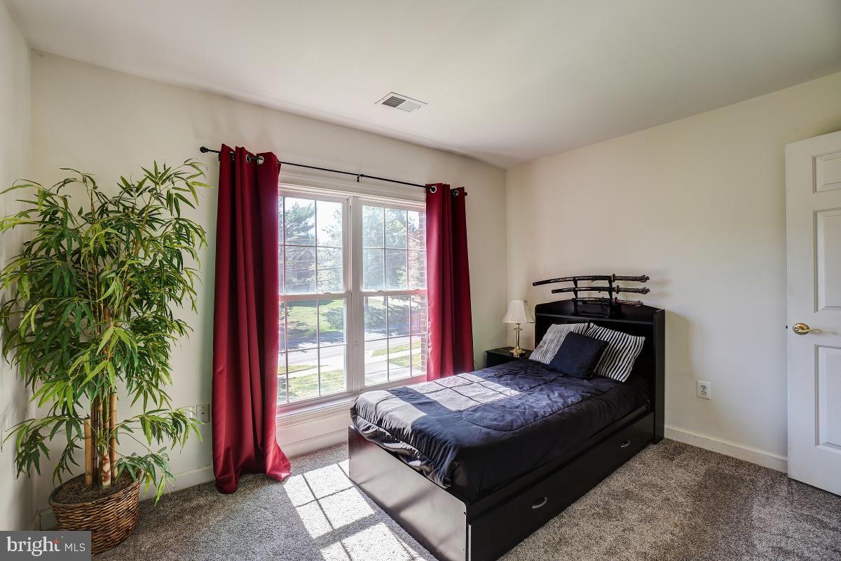 HOYLES MILL VILLAGE - Residential