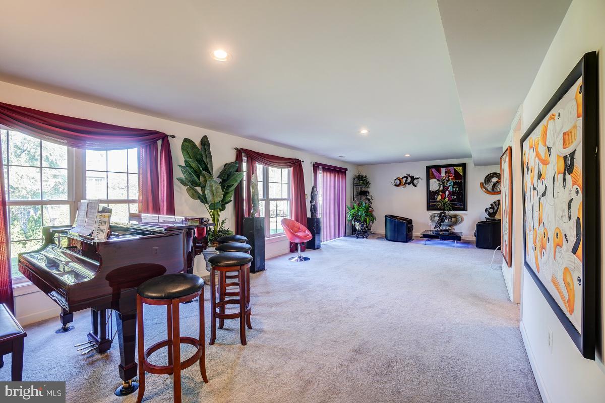 HOYLES MILL VILLAGE - Residential