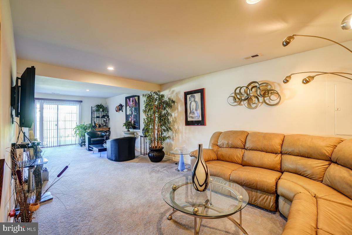 HOYLES MILL VILLAGE - Residential