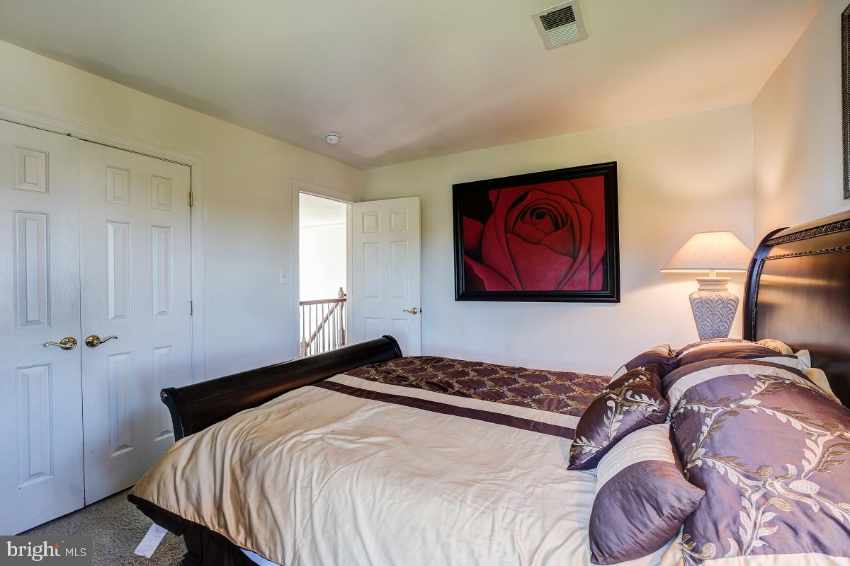 HOYLES MILL VILLAGE - Residential