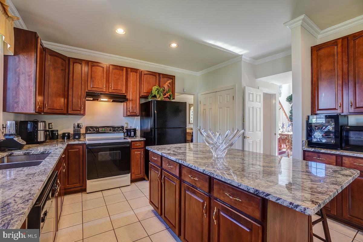 HOYLES MILL VILLAGE - Residential