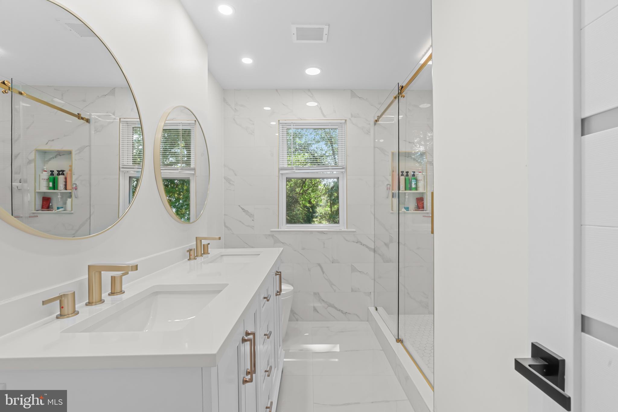 HUNTINGDON VALLEY - Residential