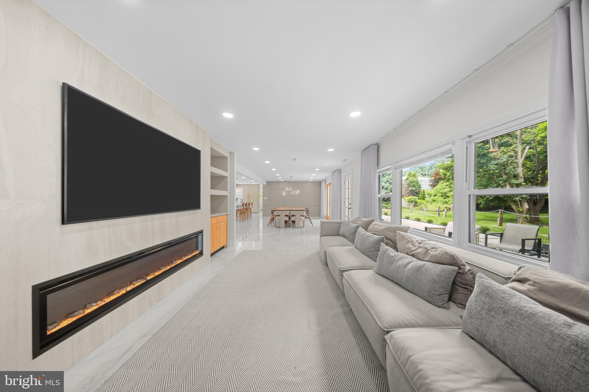 HUNTINGDON VALLEY - Residential