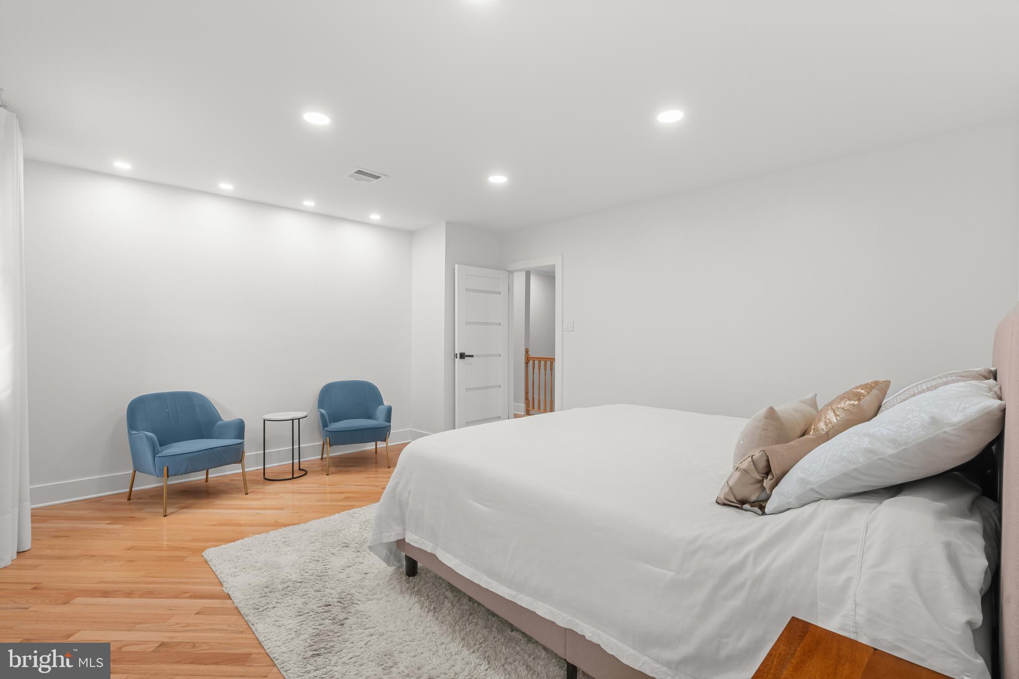 HUNTINGDON VALLEY - Residential