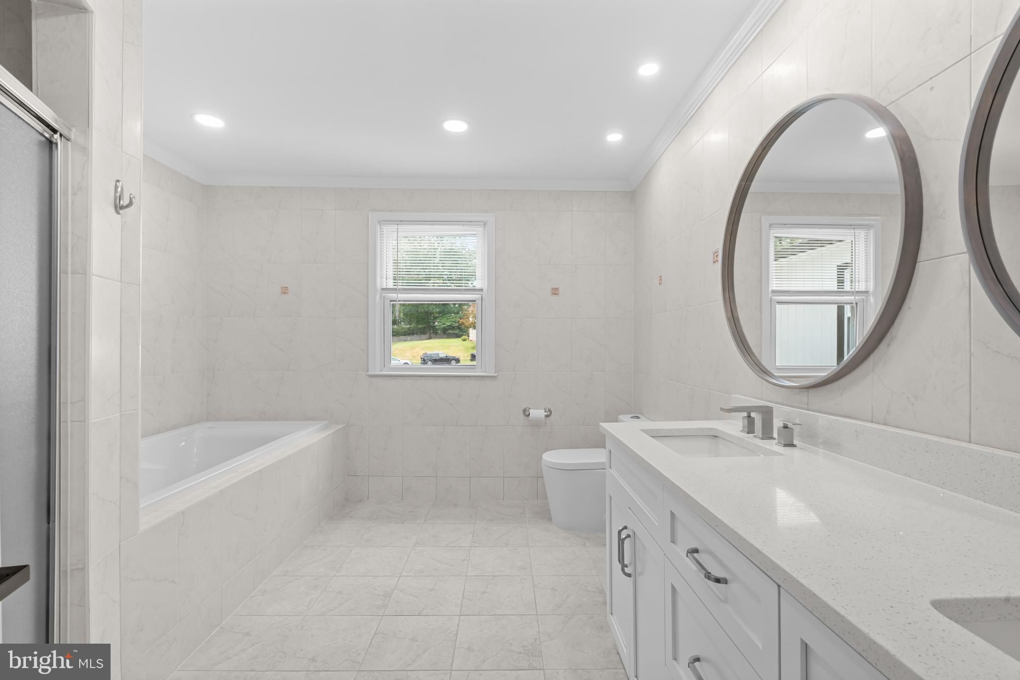HUNTINGDON VALLEY - Residential
