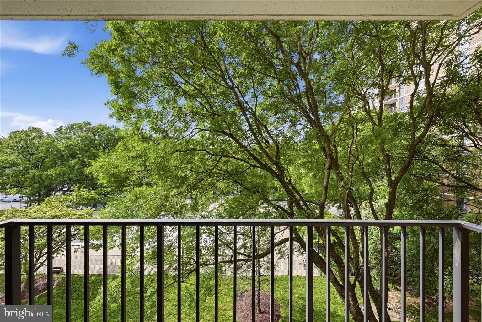 IDYLWOOD TOWERS CONDO - Residential