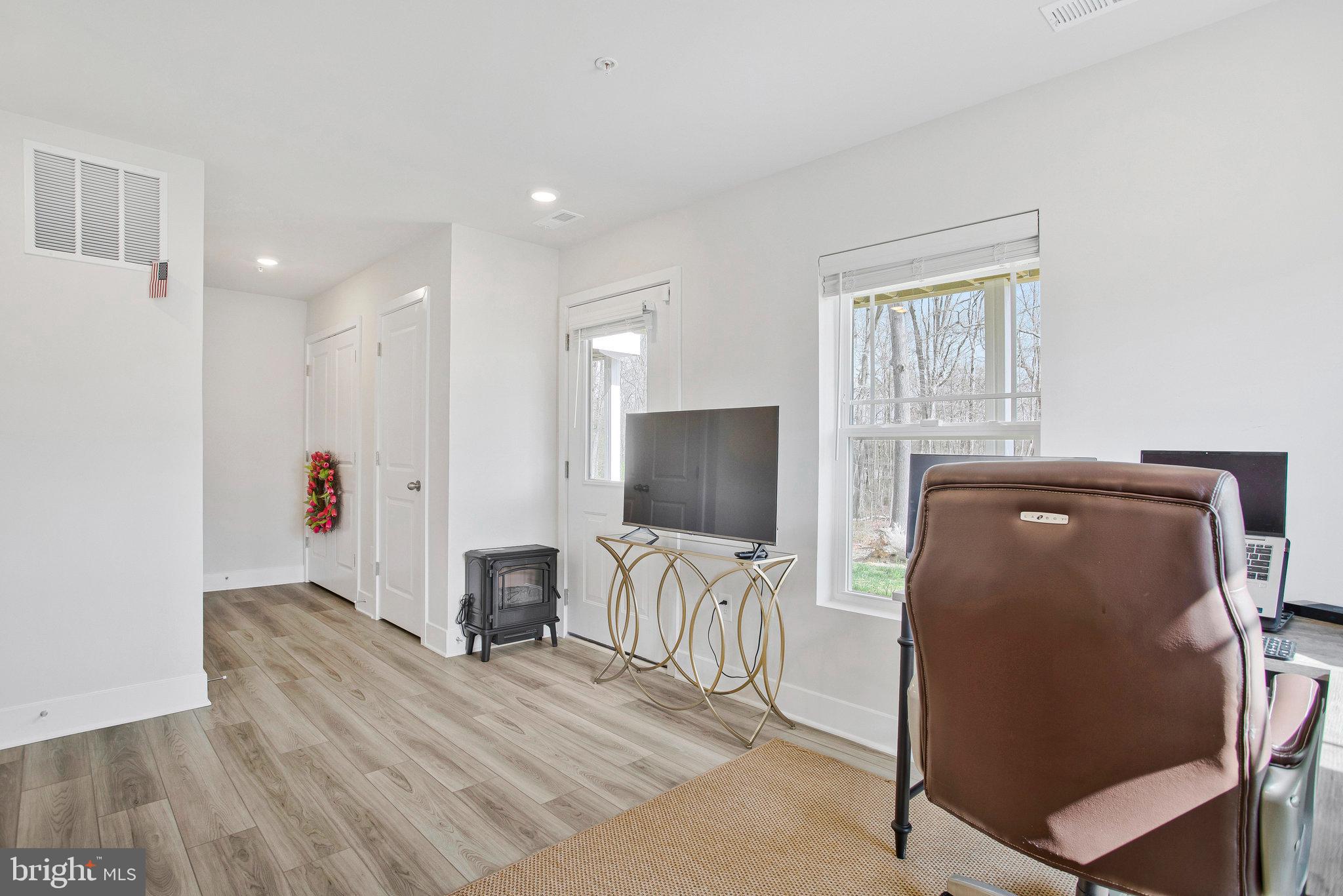 ESSEX - Residential