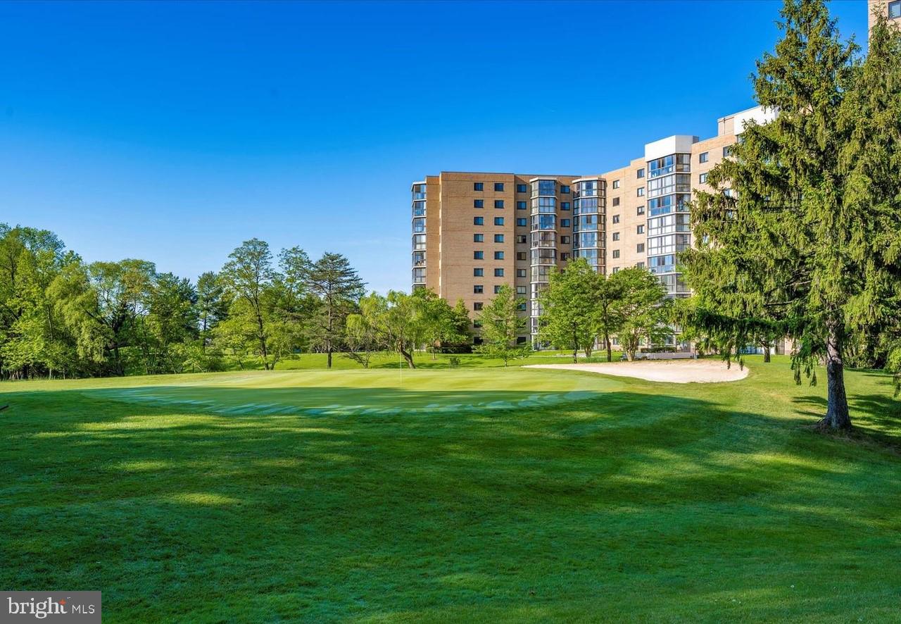 FAIRWAYS NORTH - Residential