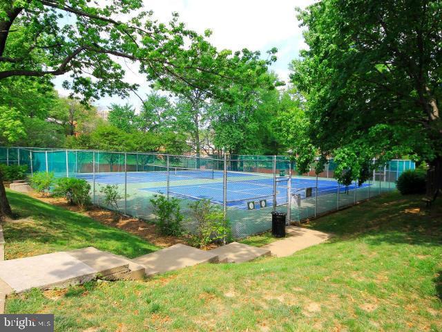 FAIRLINGTON VILLAGES - Residential