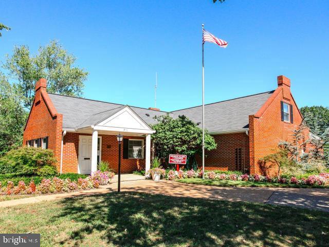 FAIRLINGTON VILLAGES - Residential