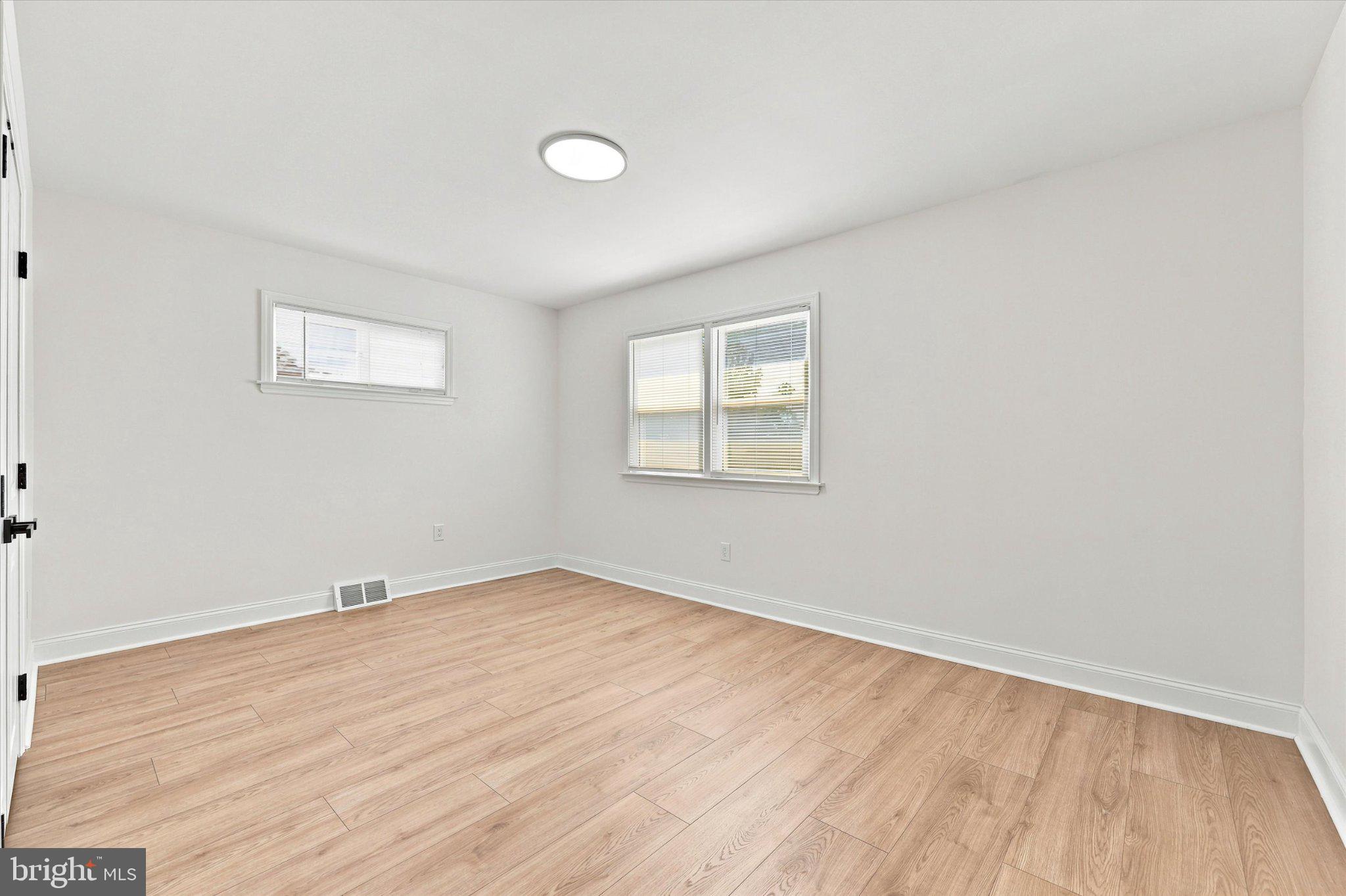 GLENSIDE - Residential