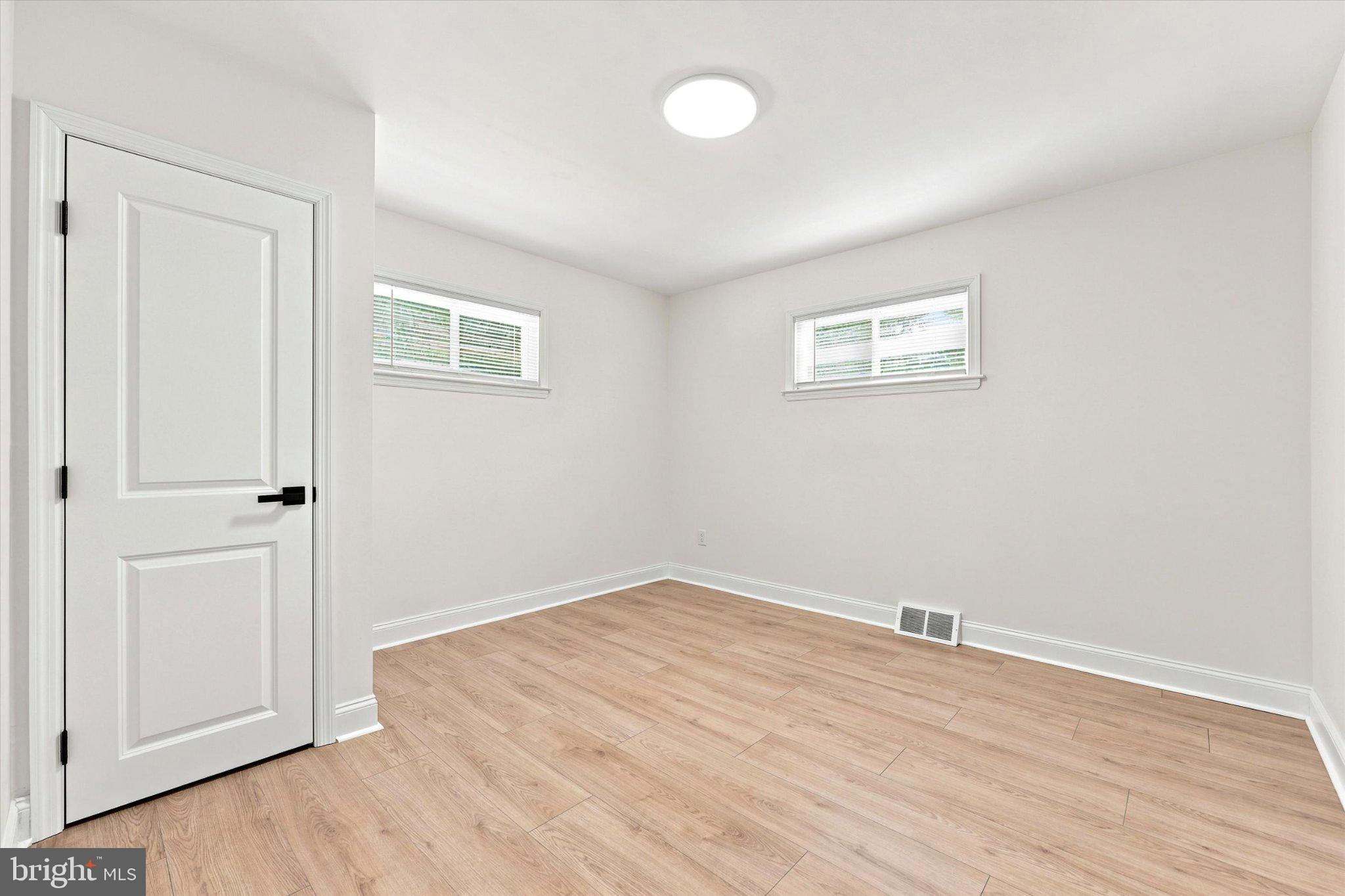 GLENSIDE - Residential