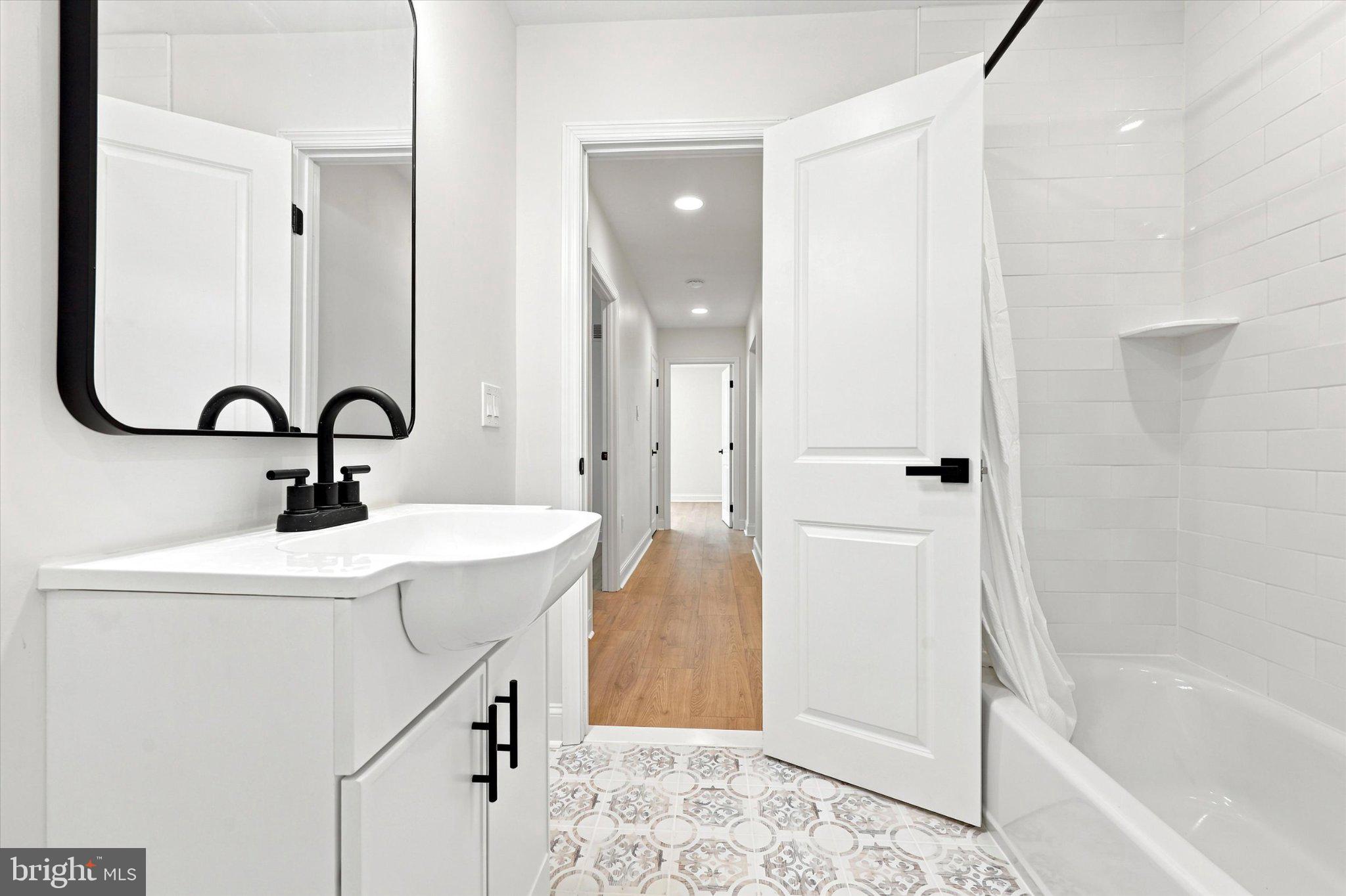 GLENSIDE - Residential