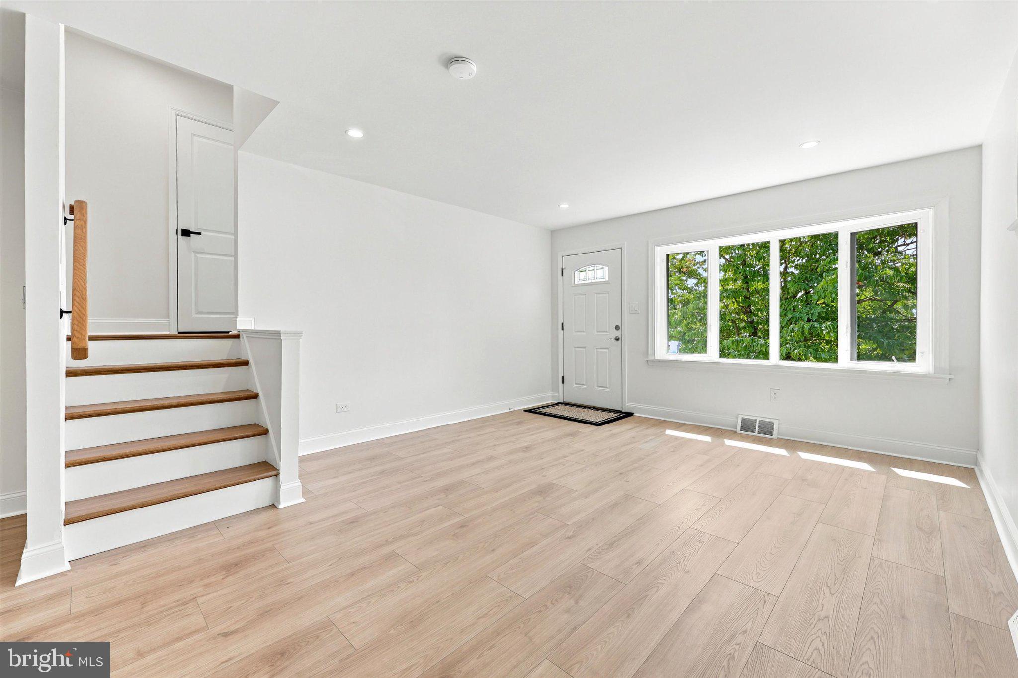 GLENSIDE - Residential