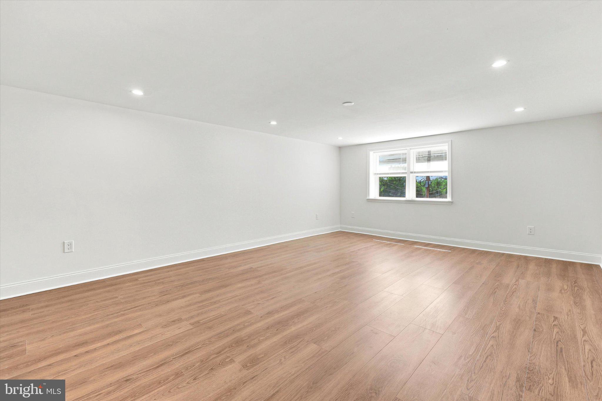 GLENSIDE - Residential