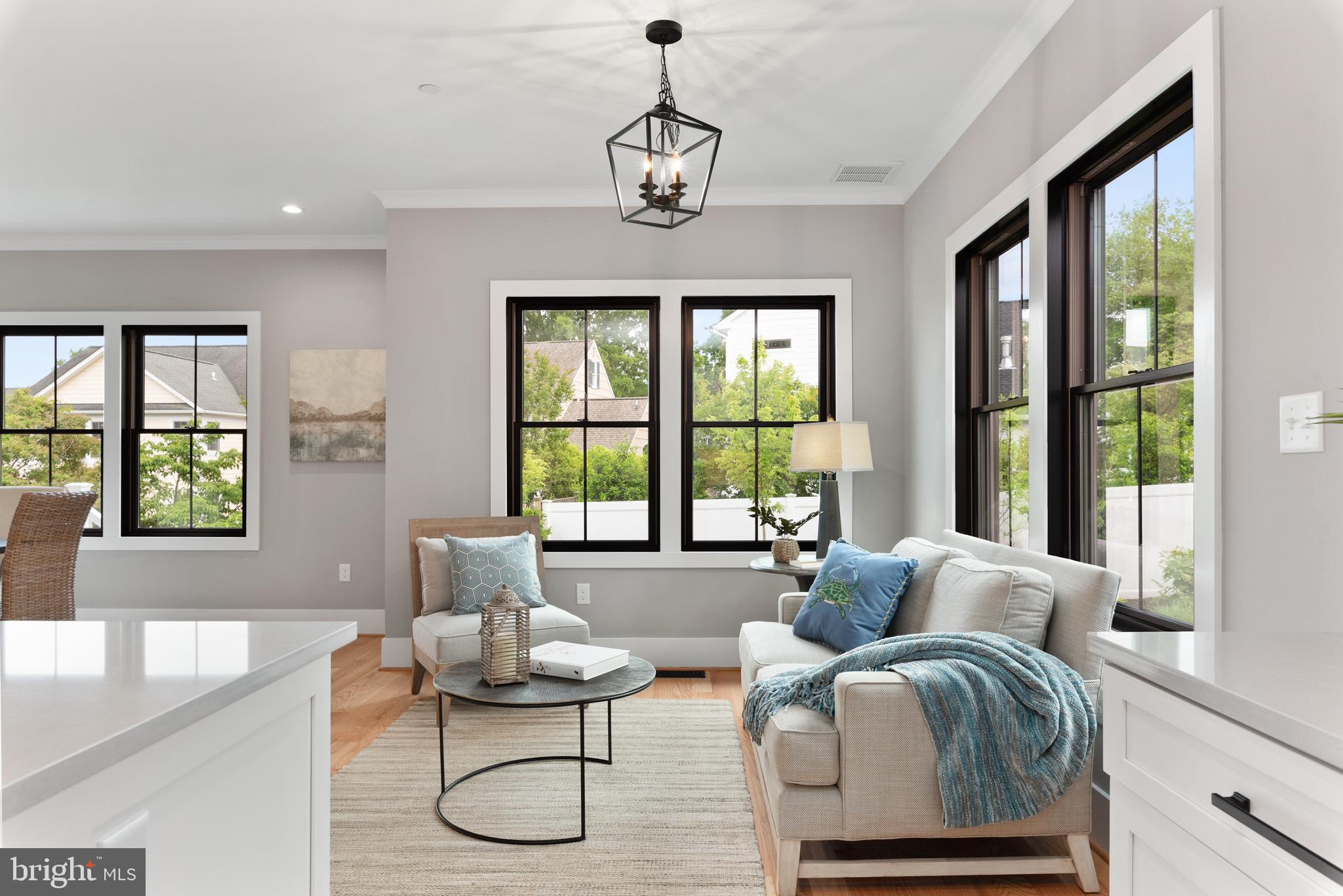 MURRAY HILL - Residential