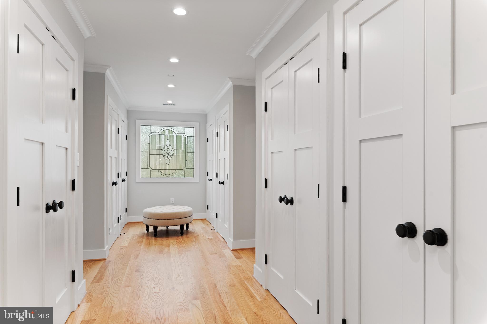 MURRAY HILL - Residential