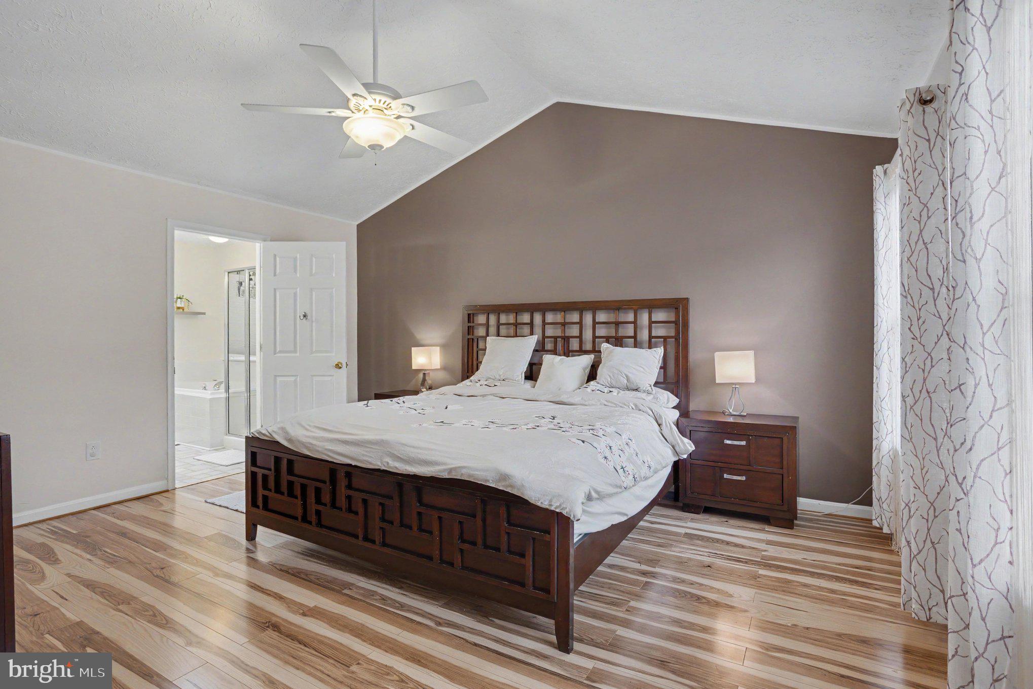 WOODLAND RUN - Residential
