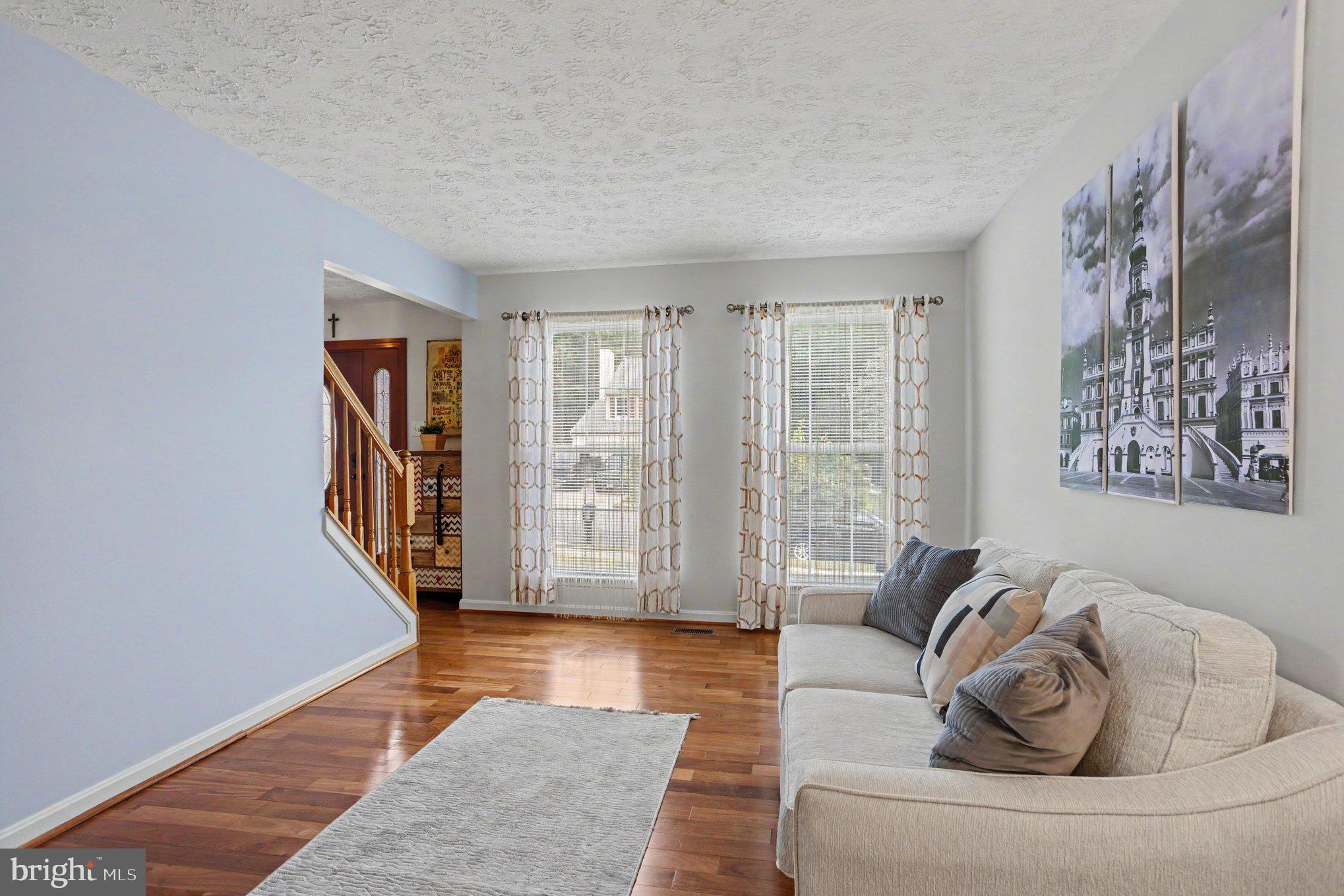 WOODLAND RUN - Residential
