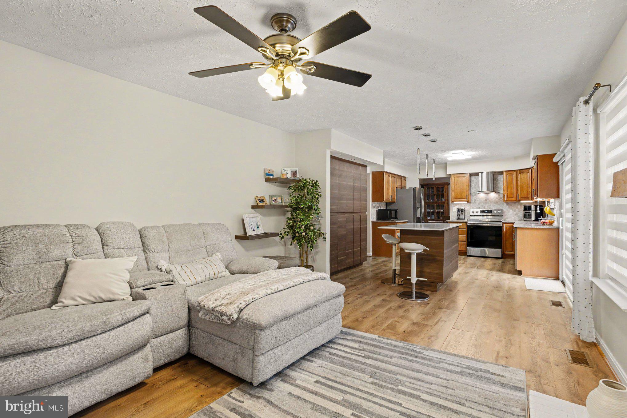 WOODLAND RUN - Residential