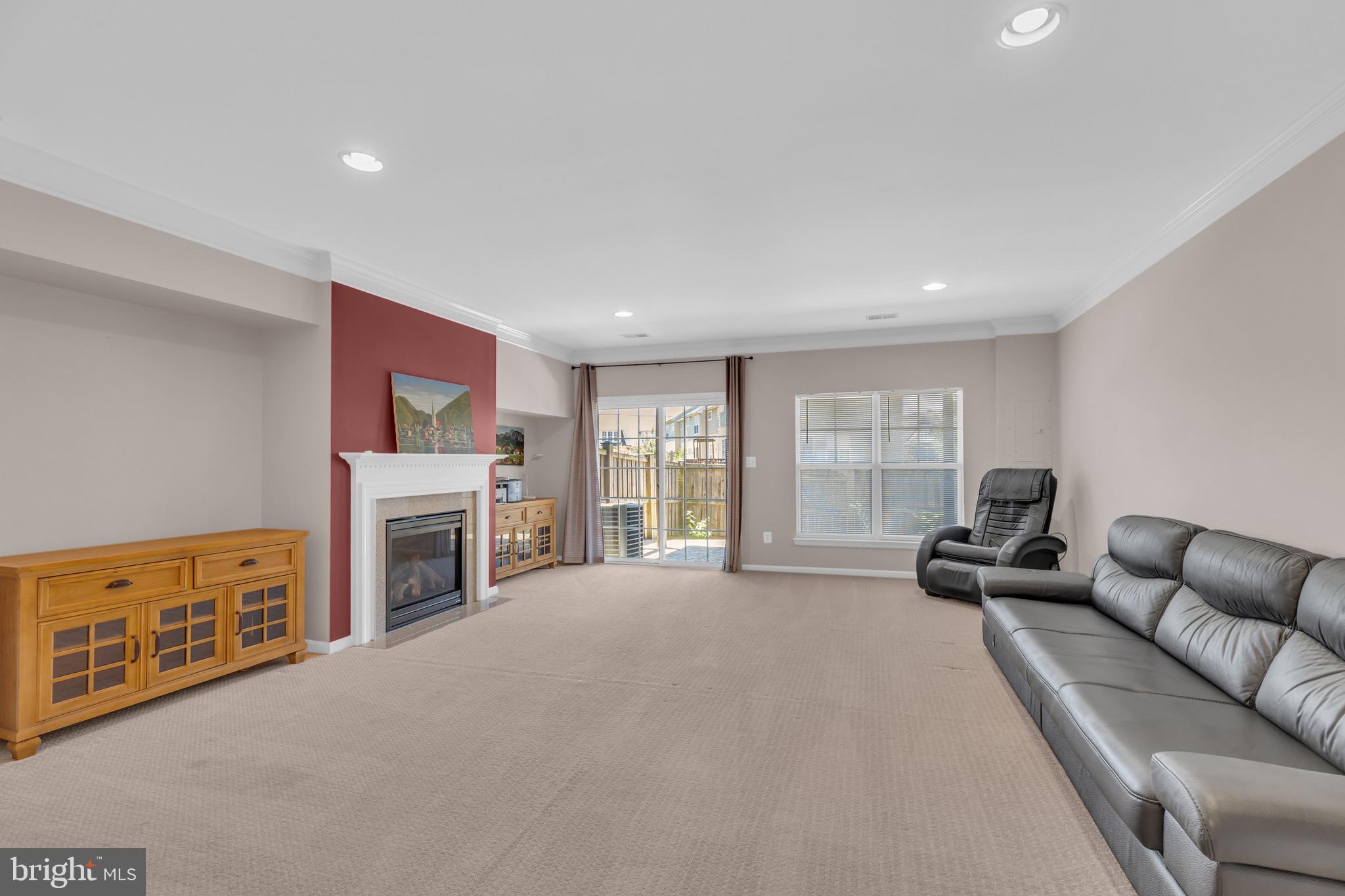 PEMBROOKE/VICTORY LAKES - Residential