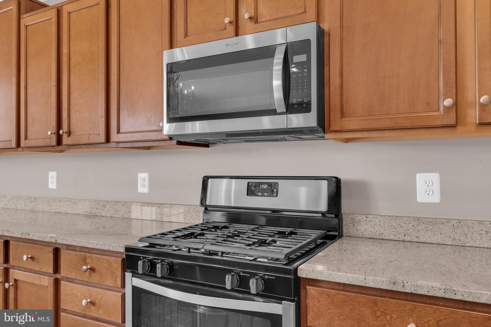 PEMBROOKE/VICTORY LAKES - Residential