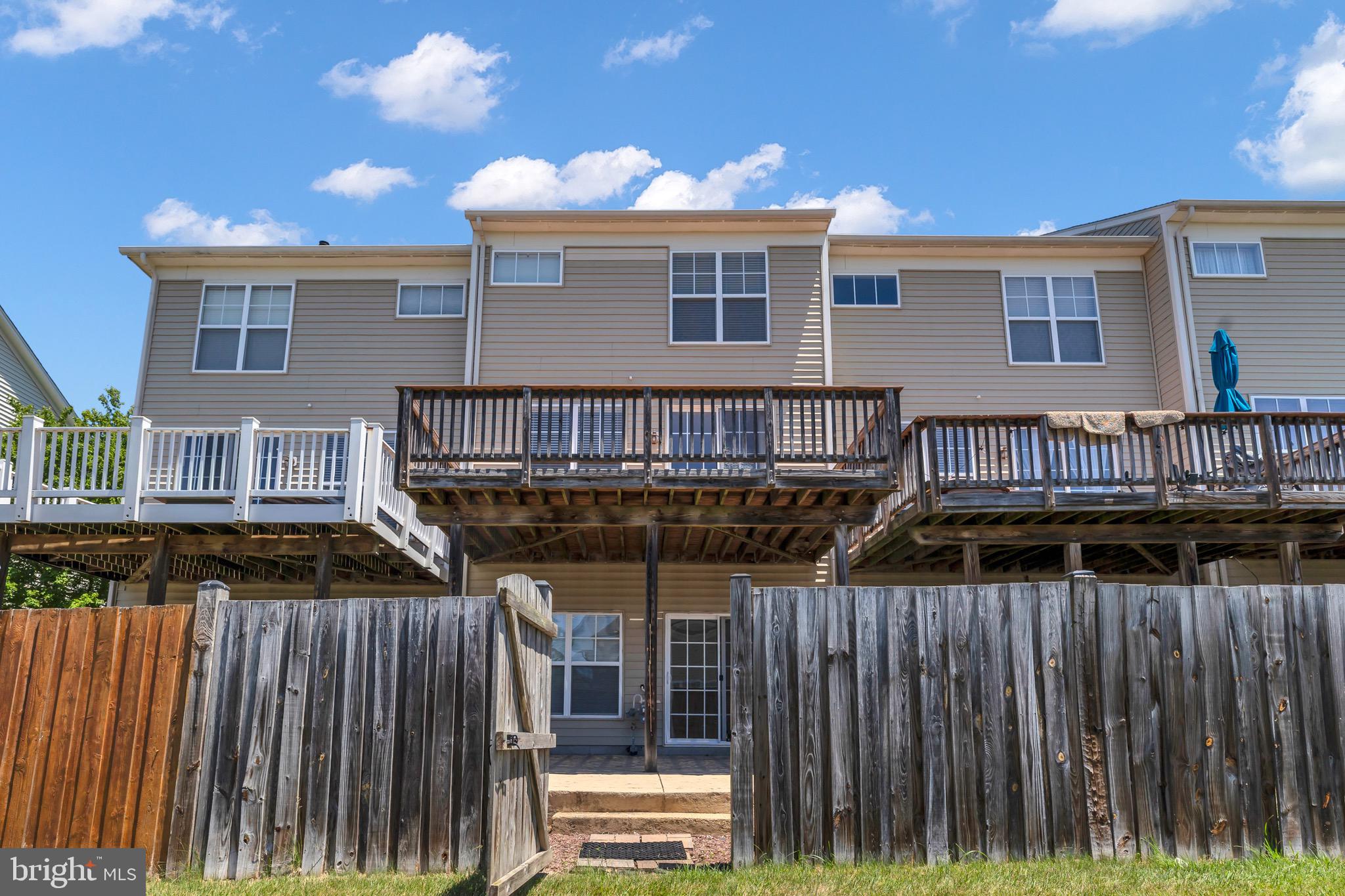 PEMBROOKE/VICTORY LAKES - Residential