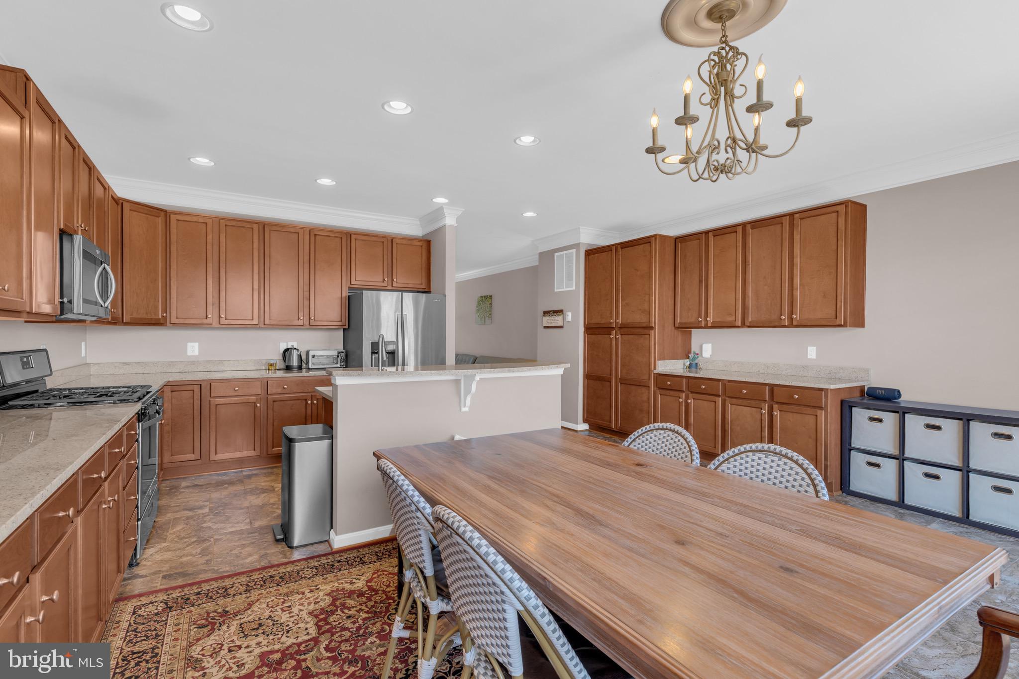 PEMBROOKE/VICTORY LAKES - Residential