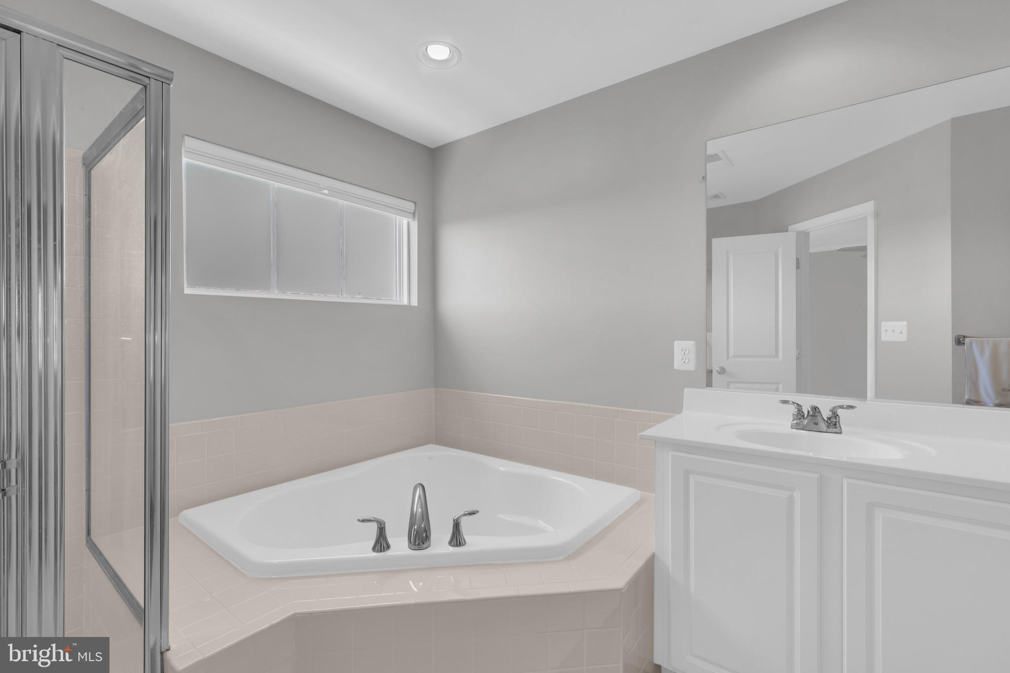 PEMBROOKE/VICTORY LAKES - Residential