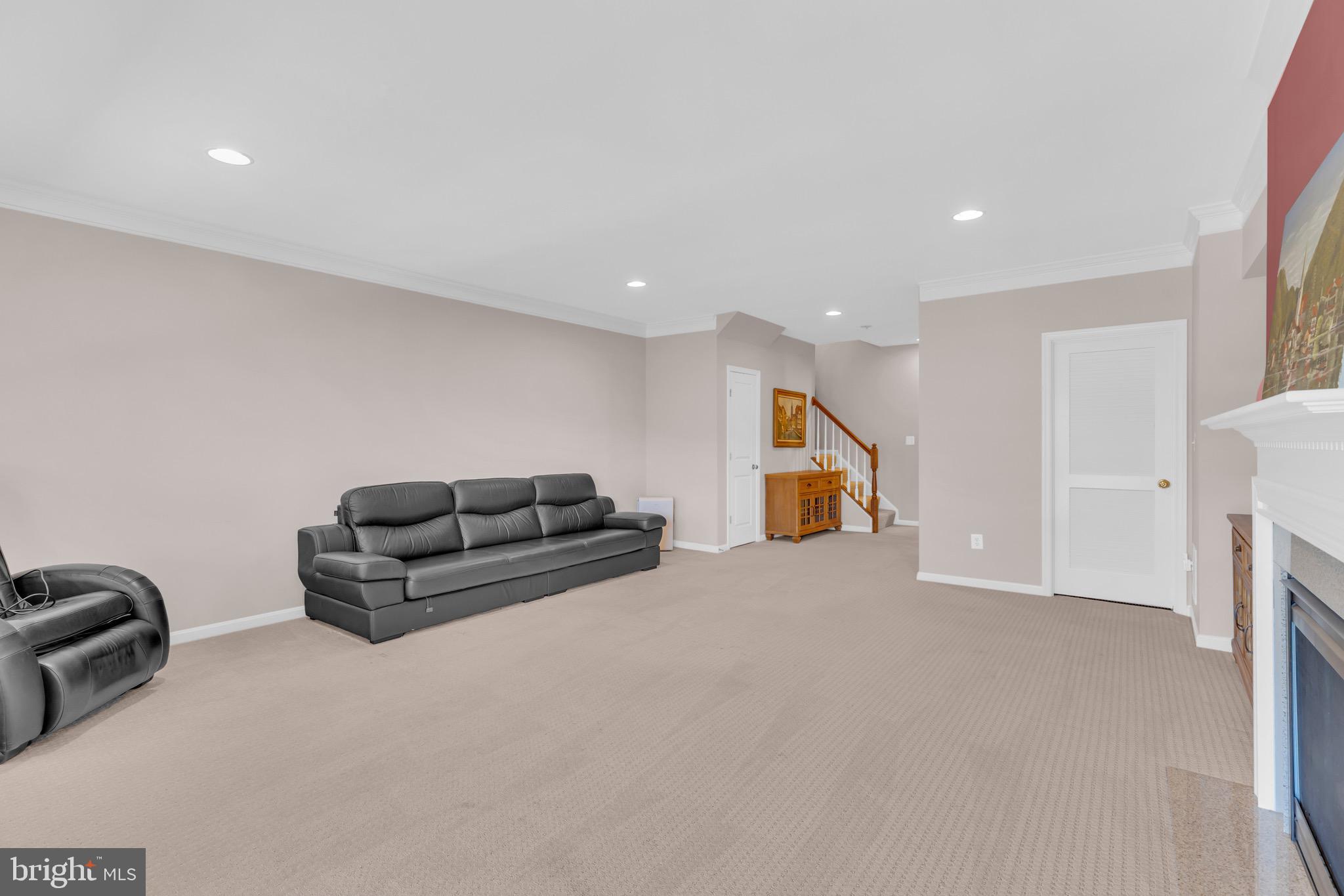 PEMBROOKE/VICTORY LAKES - Residential