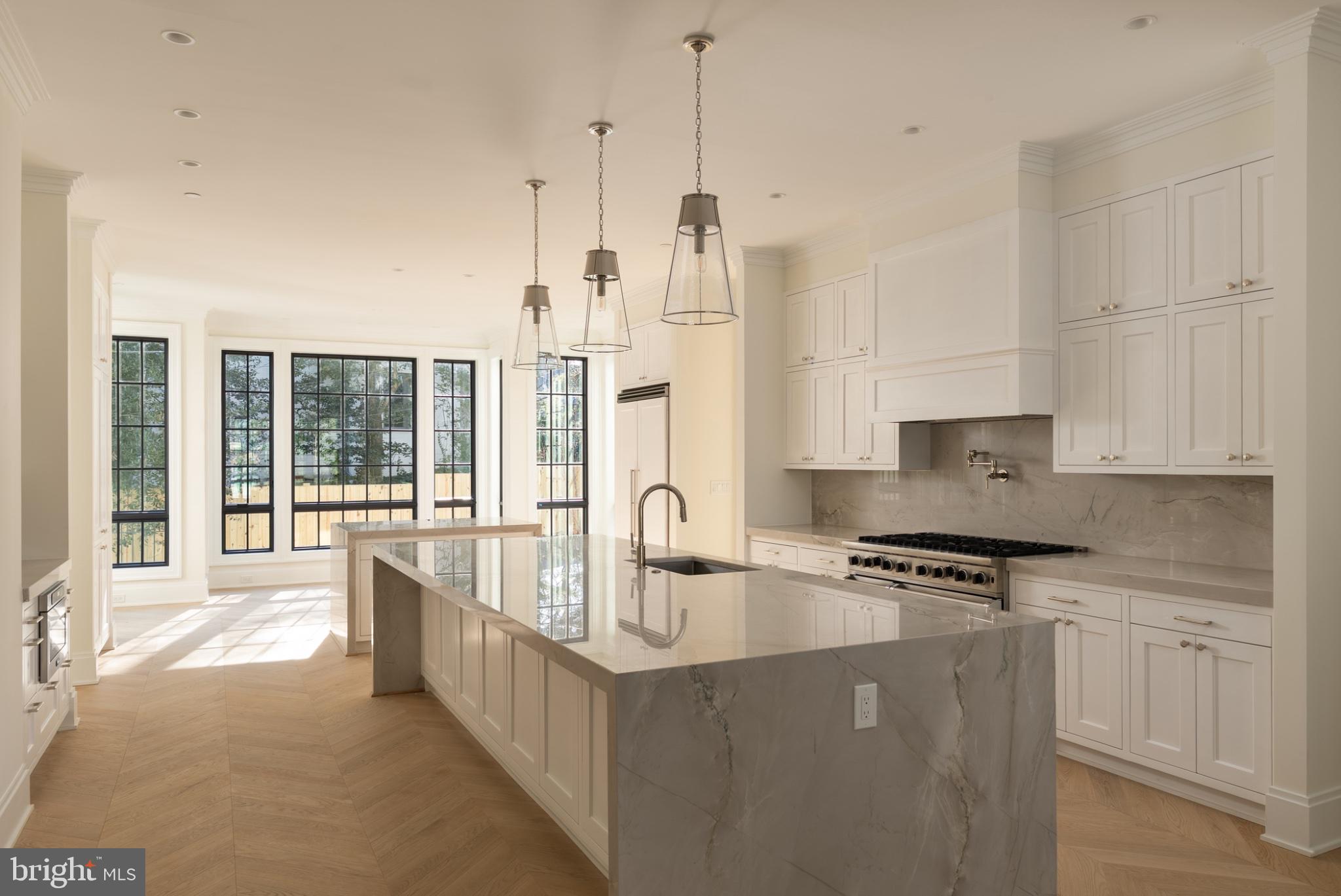 SPRING VALLEY - Residential