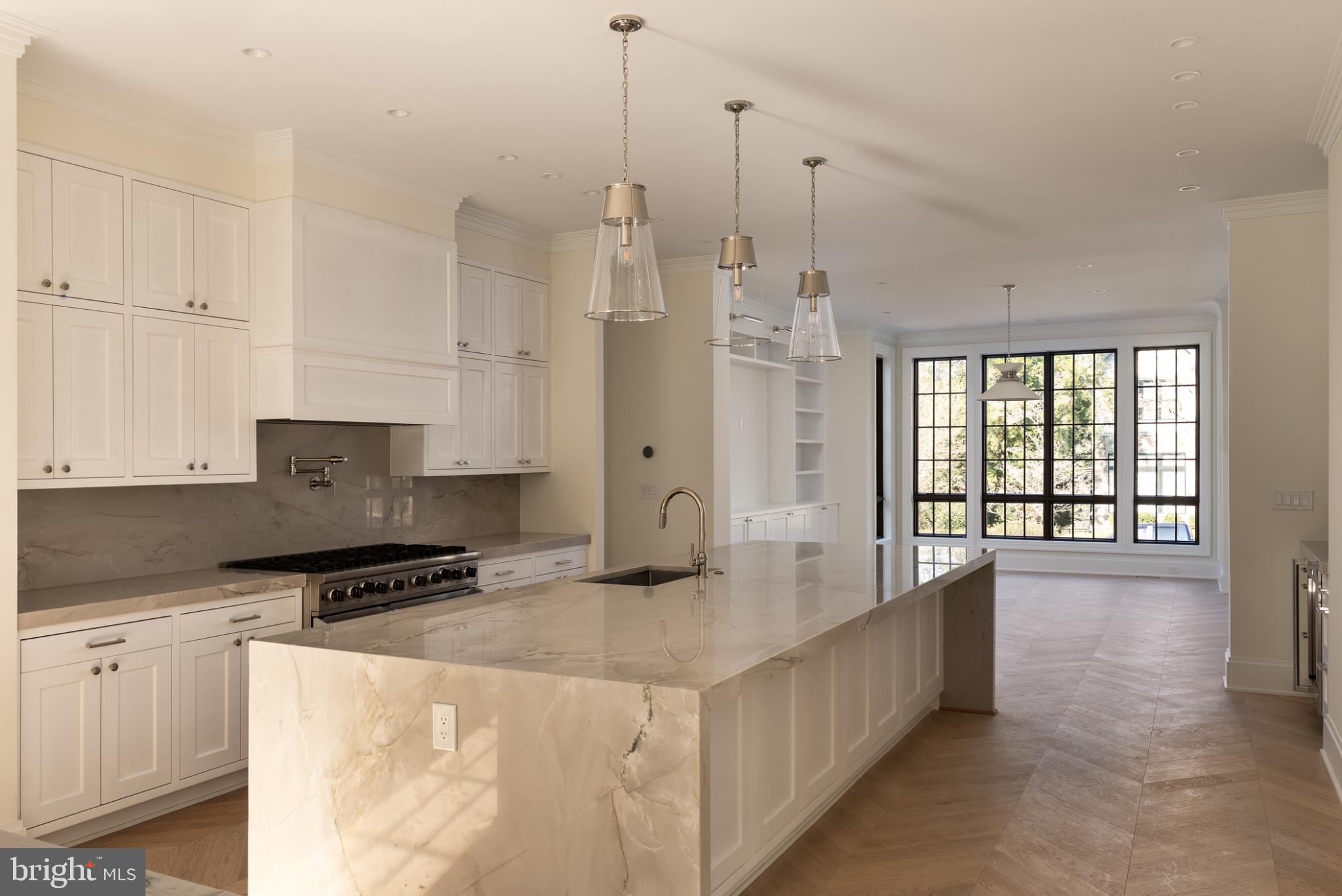 SPRING VALLEY - Residential