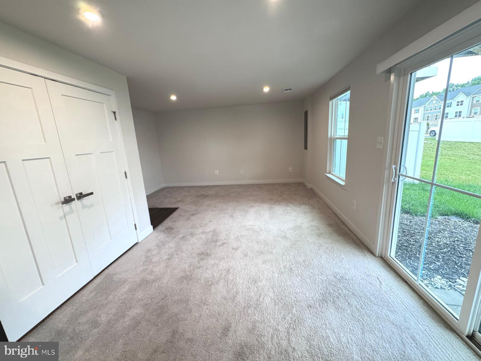 LAKE FREDERICK - Residential