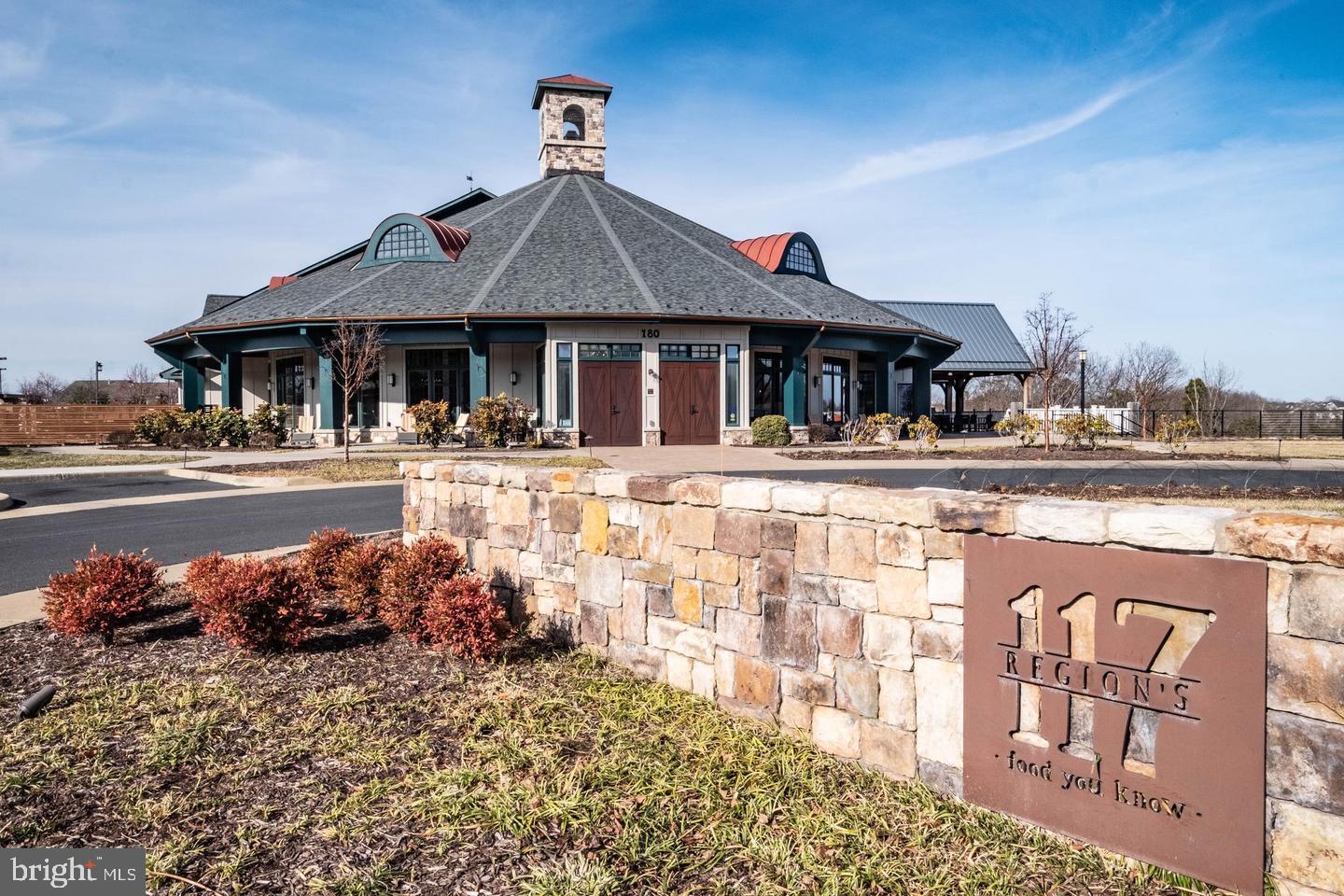 LAKE FREDERICK - Residential