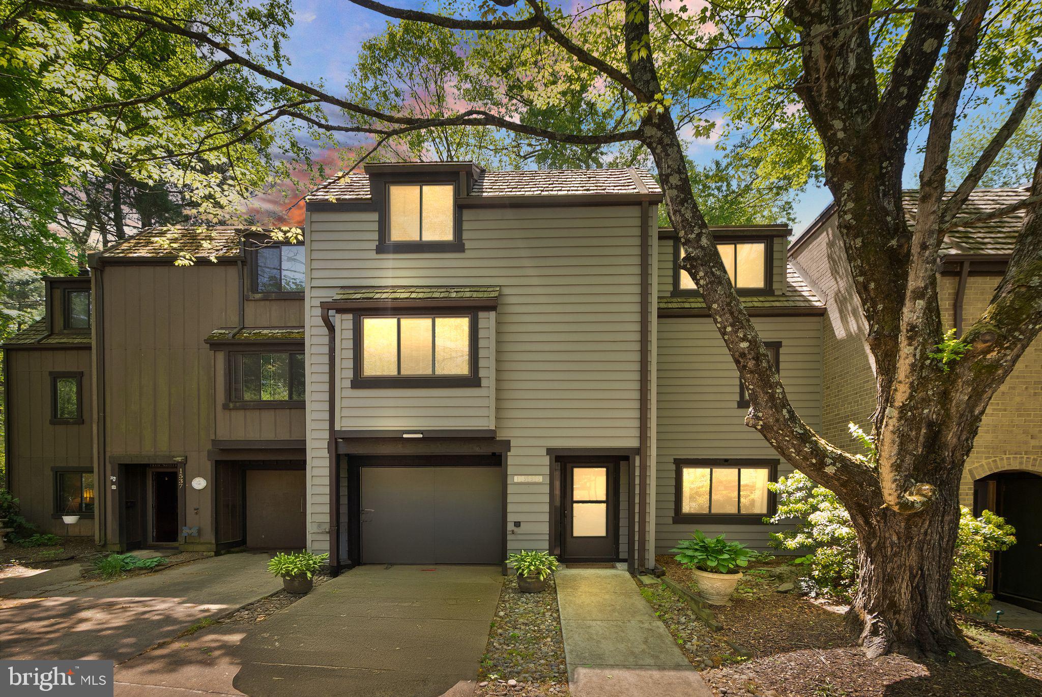 RESTON - Residential