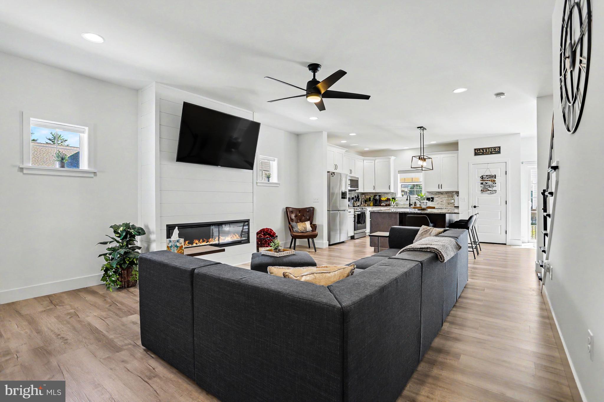 SUTTER'S MEADOW - Residential