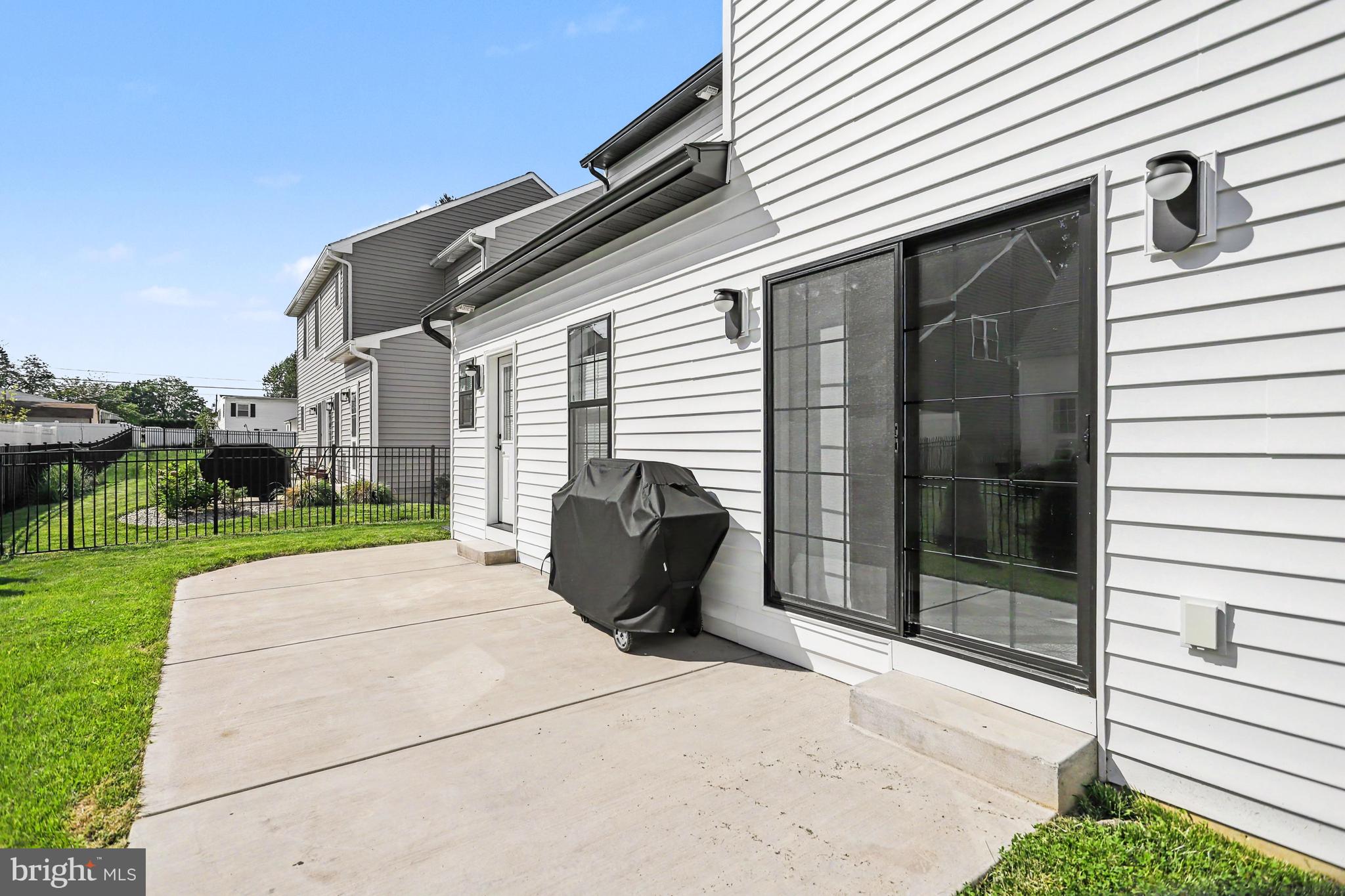 SUTTER'S MEADOW - Residential