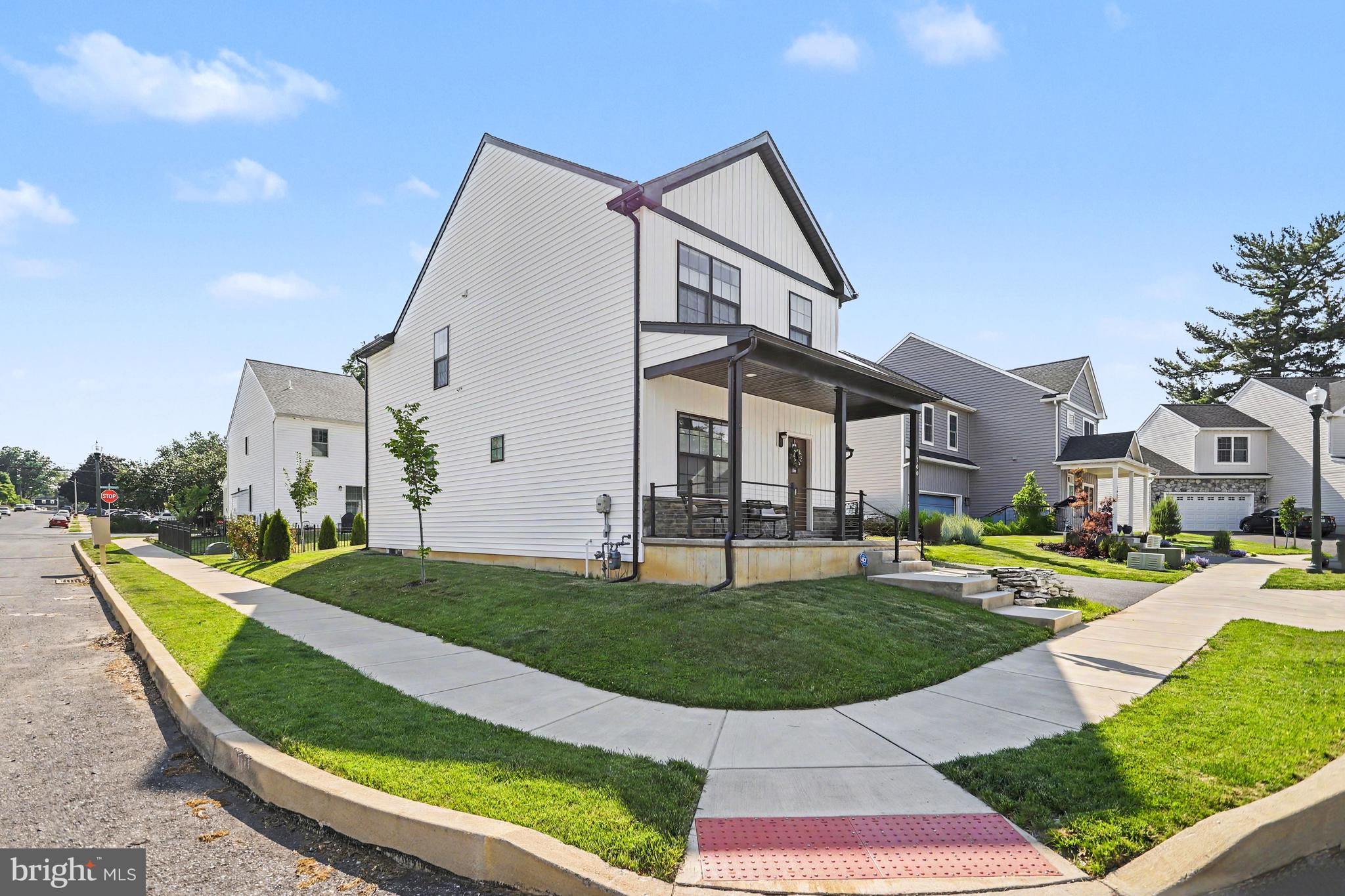 SUTTER'S MEADOW - Residential