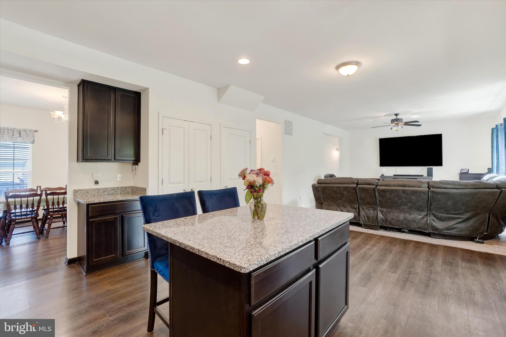 LEXINGTON ESTATES - Residential