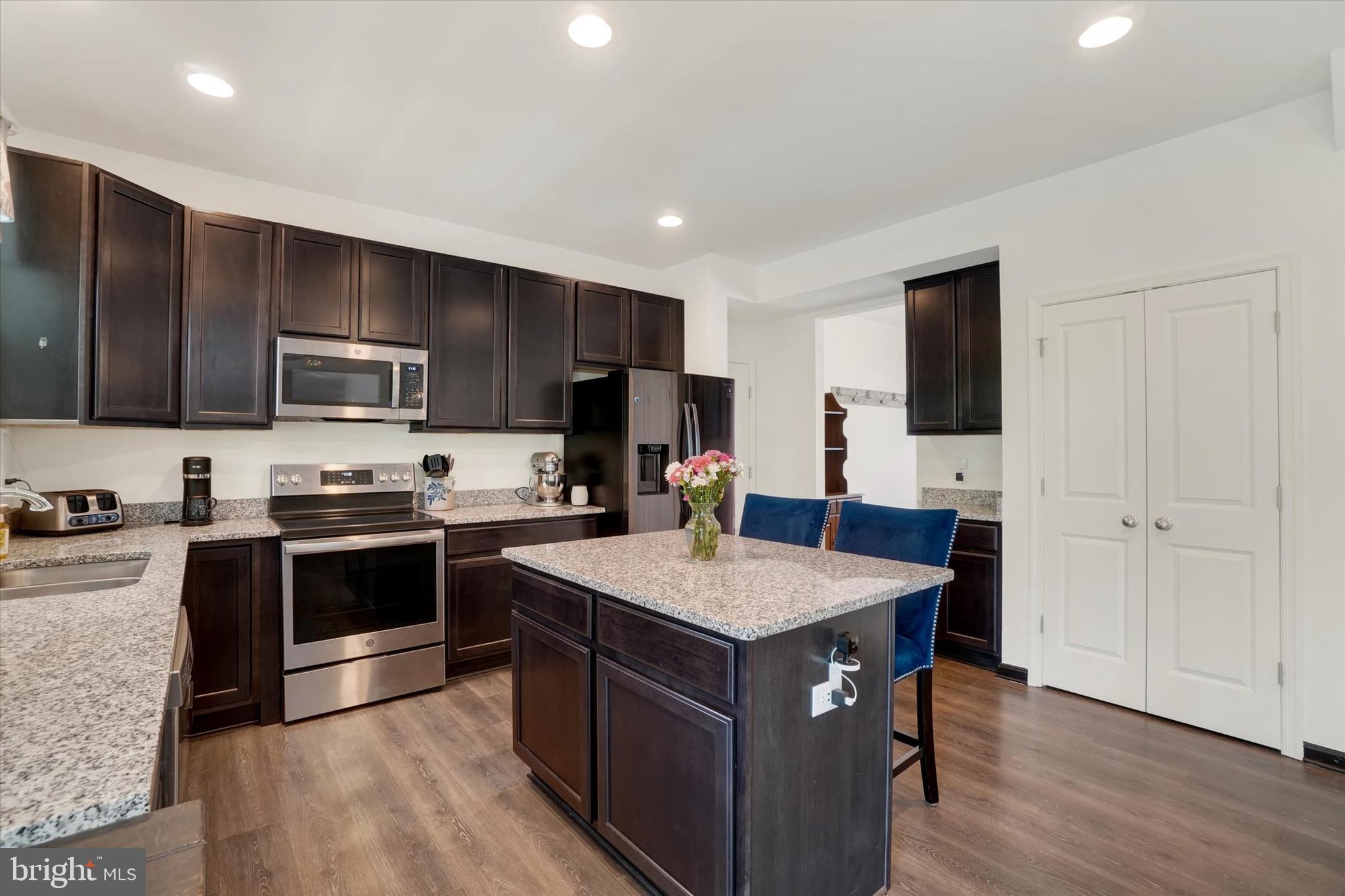 LEXINGTON ESTATES - Residential