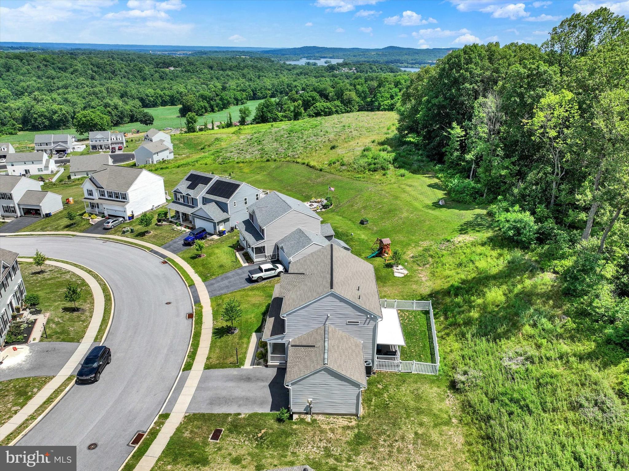 LEXINGTON ESTATES - Residential