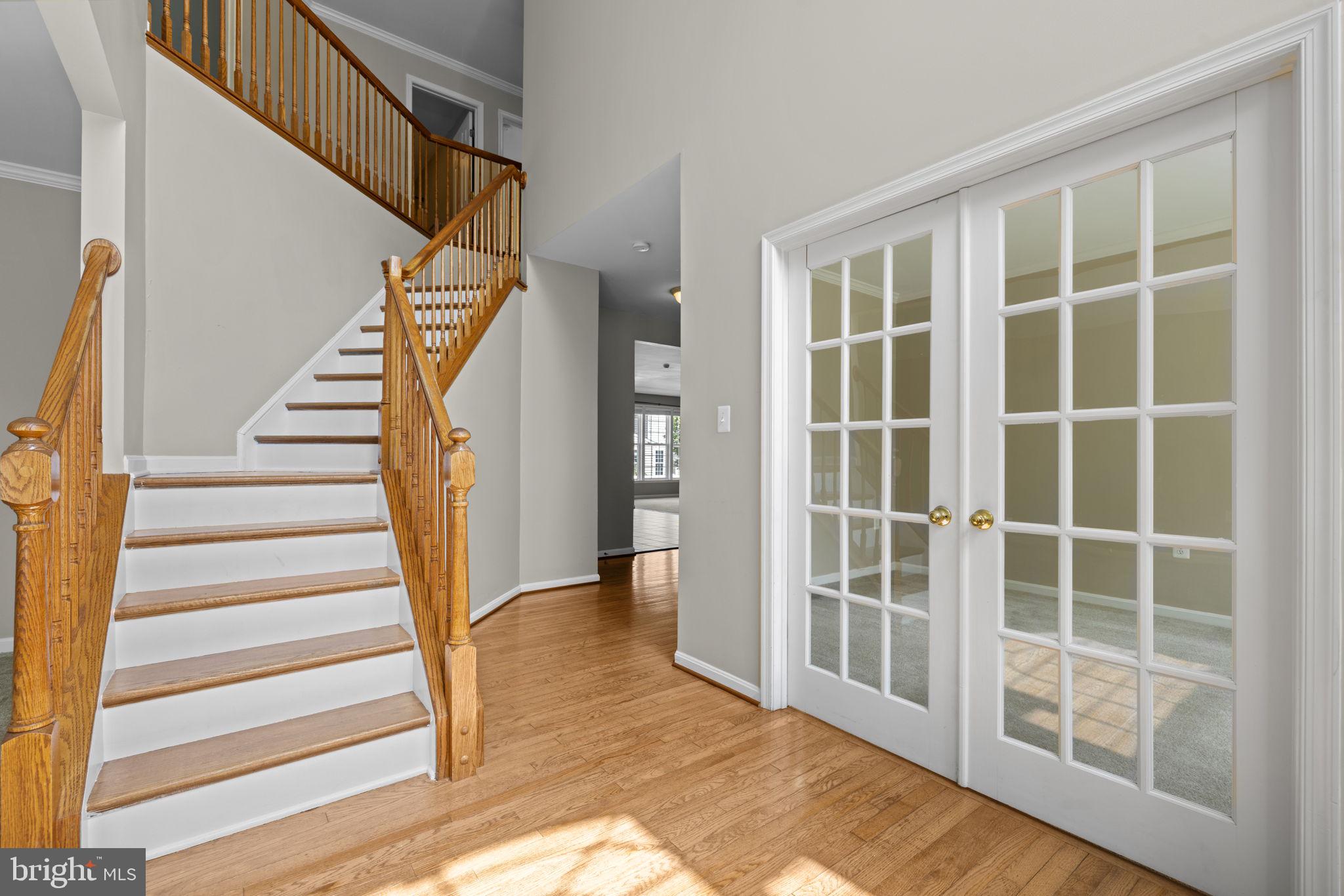 VILLAGE OF WASHINGTON TRAIL - Residential