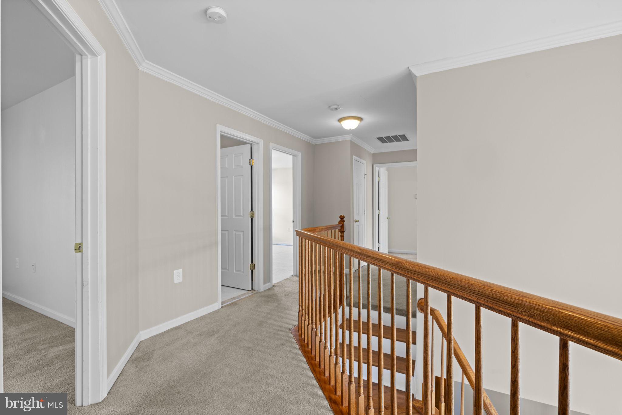 VILLAGE OF WASHINGTON TRAIL - Residential